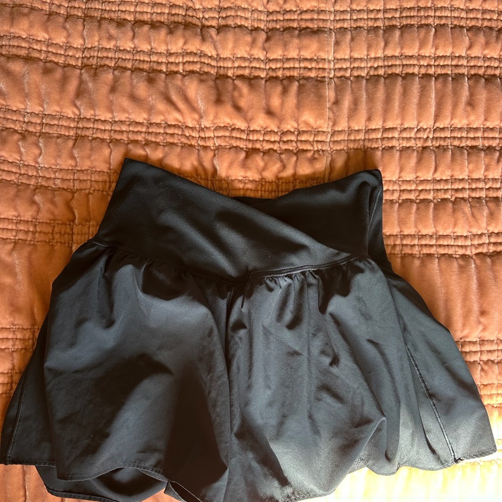 CROSSOVER AERIE SHORTS